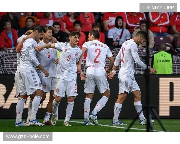 圣保利与菲尔特激战正酣比分揭晓精彩瞬间回顾